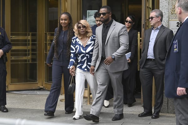 Diddy walks out of court holding hands with Yung Miami after “Not Guilty” verdict in high-profile trial, surrounded by legal team and supporters